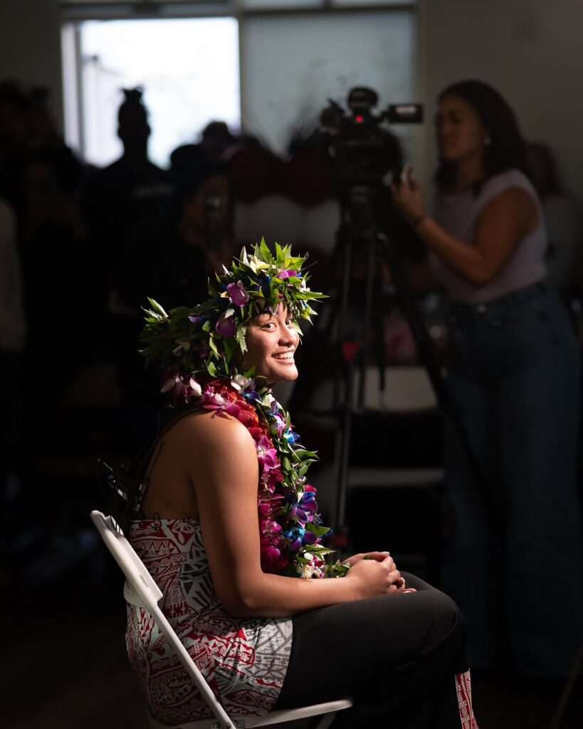 Te-Hina Paopao dressed in traditional Samoan clothing.