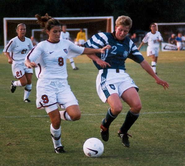 Mia Hamm always play to win