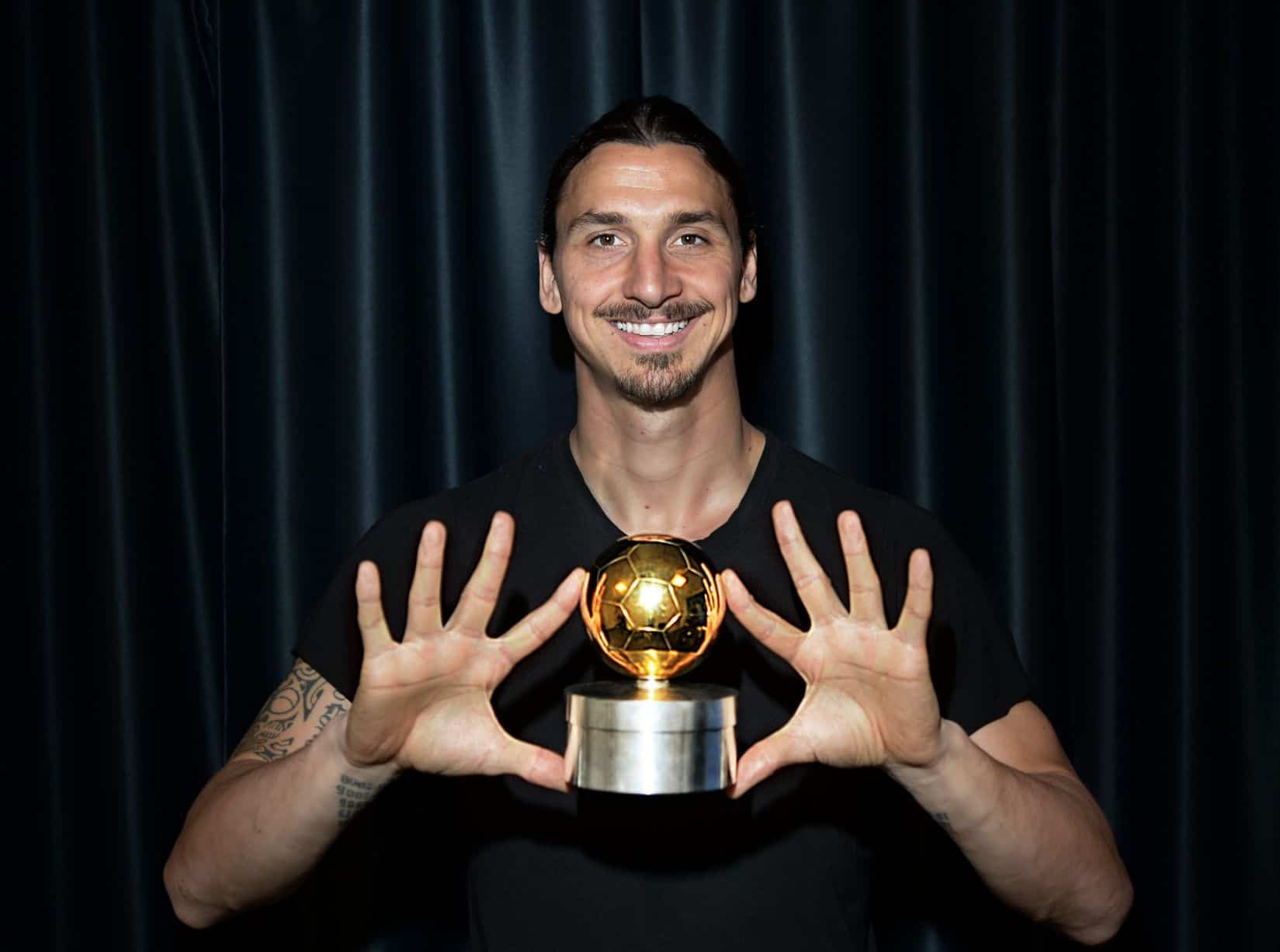 Zlatan Ibrahimovic with golden award in Swedish