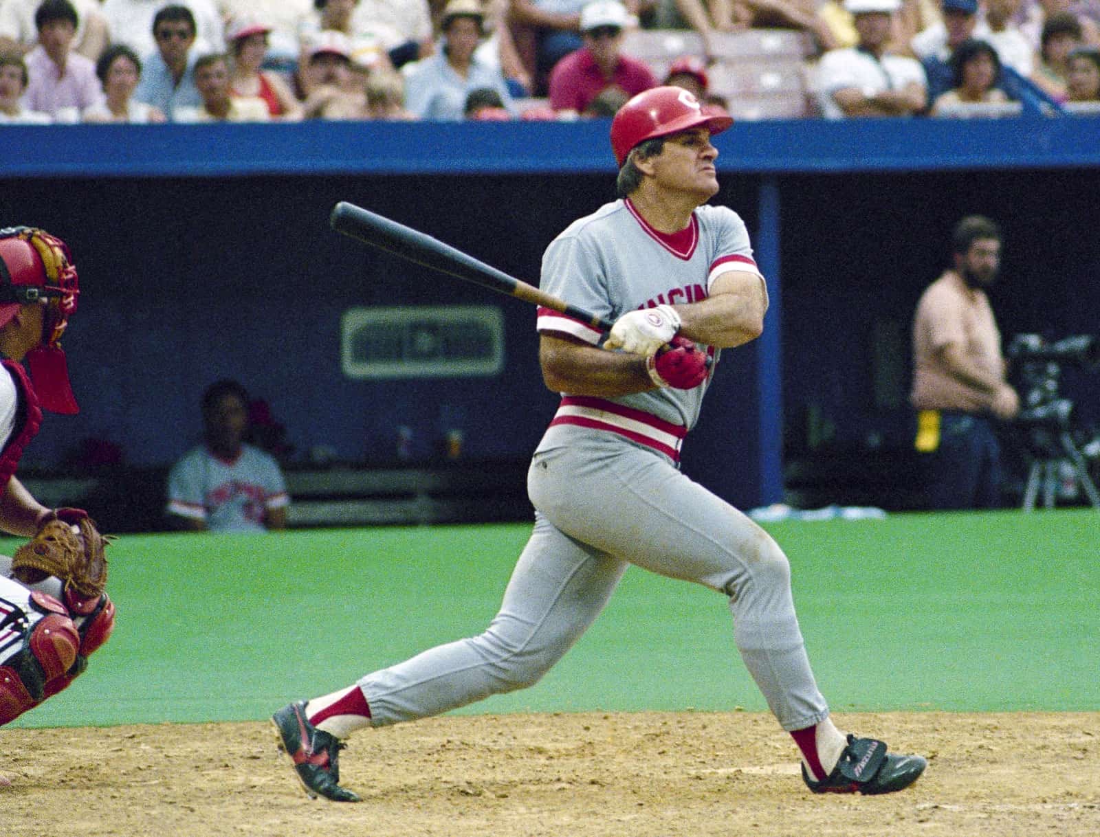 Pete Rose on field