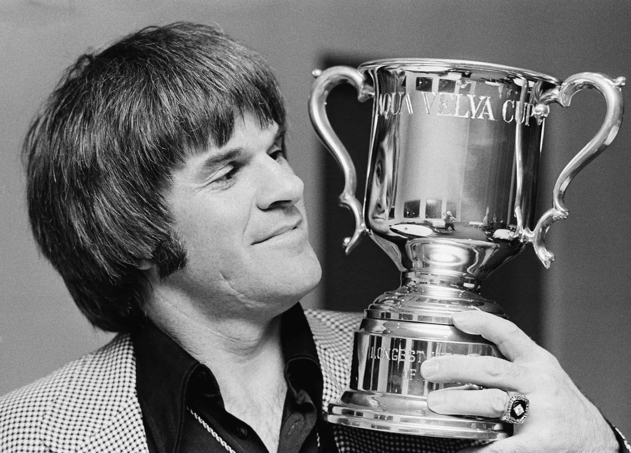 Pete Rose with a precious award