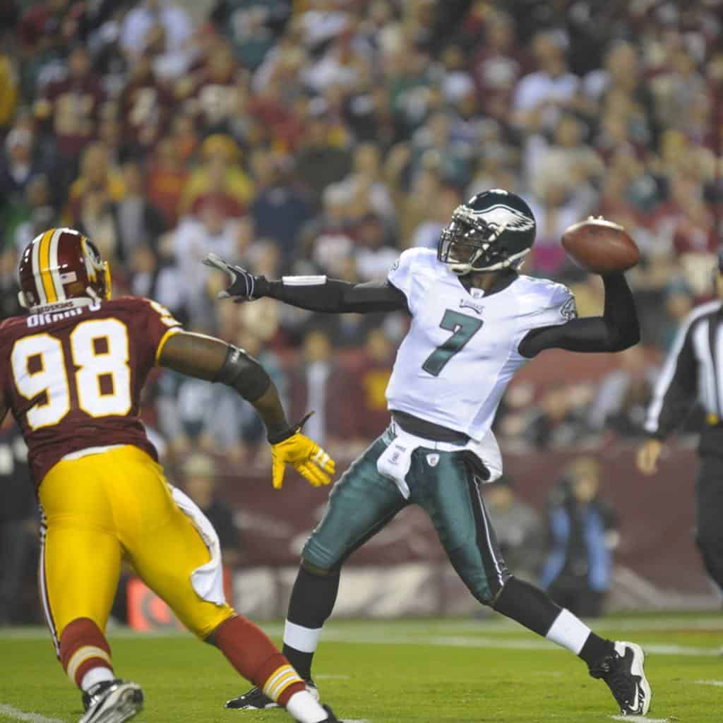 Eagles QB Michael Vick To Debut New V7 Sports Apparel Line