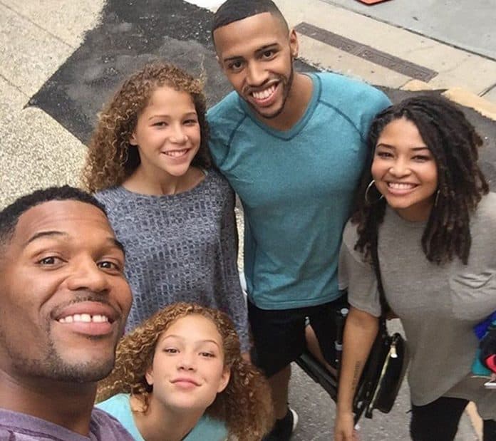 michael-strahan-bio-early-life-kids-gma-net-worth-players-bio