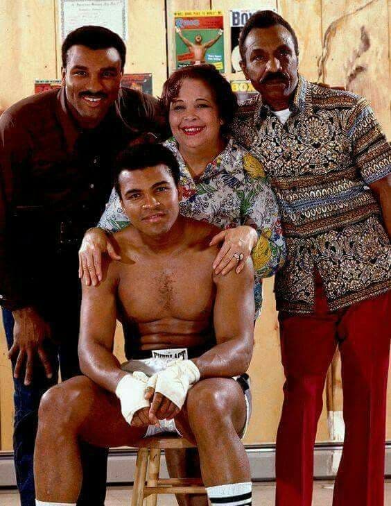 Muhammad Ali With His Parents And Brother