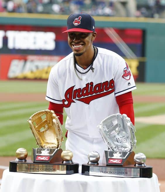 Francisco Lindor Family With Father,Mother and Girlfriend Nilmarie Huertas  2021