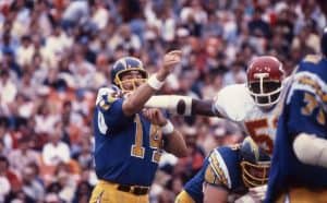 Dan Fouts on action for San Diego Chargers
