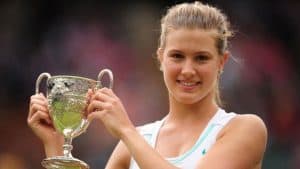 Eugenie-Bouchard-with-Wimbledon-girls-trophy