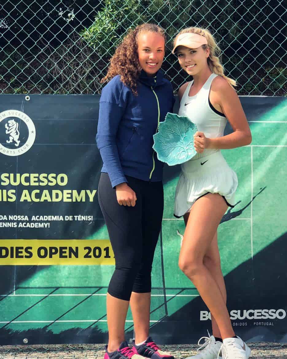 Katie Boulter with Single Titles award