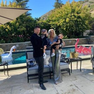 Maryse Ouellet with her husband Mike Mizanin and their daughters.
