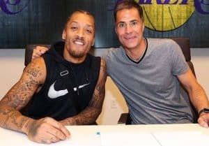 Rob Pelinka signing Michael Beasley for LA Lakers.