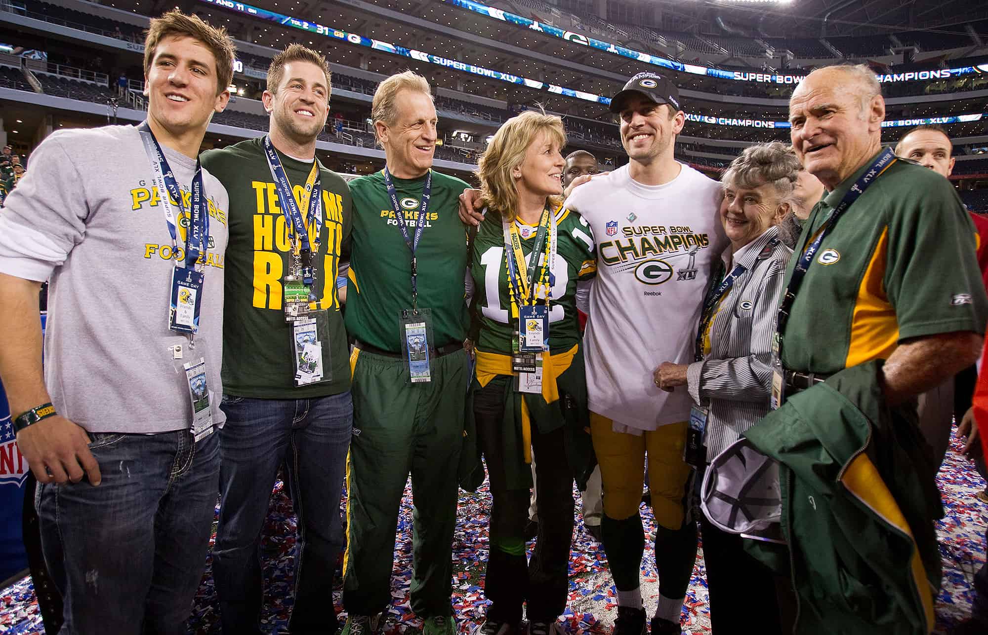 Green Bay Packers quarterback Aaron Rodgers (wearing hat) poses for a photo with his family after winning Super Bowl XLV against the Pittsburgh Steelers on Sunday, February 6, 2011, in Arlington, Texas. The Packers won 31-25. (AP Photo/David Stluka) Aaron Rodgers AP2011