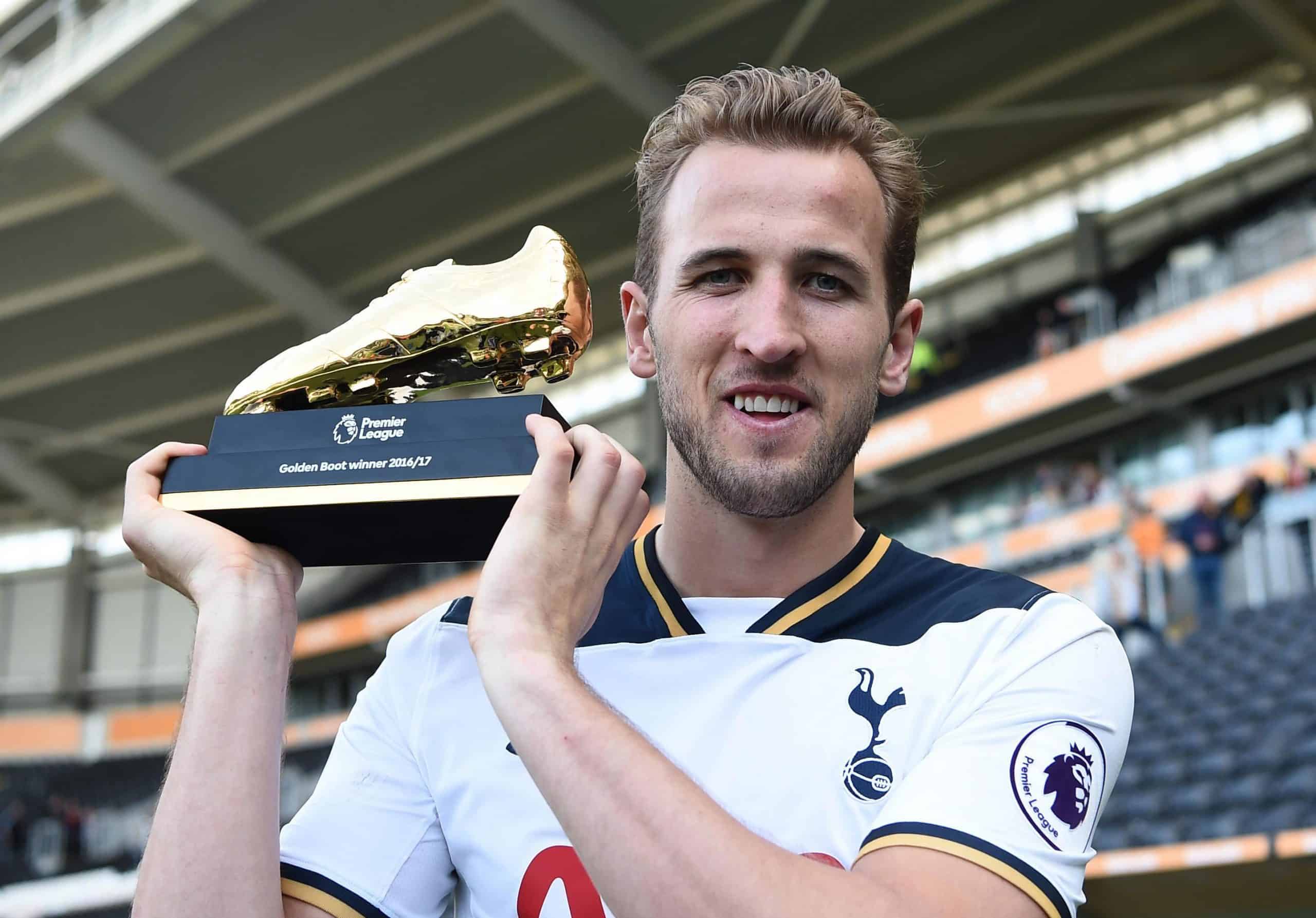 Harry Kane with his precious award