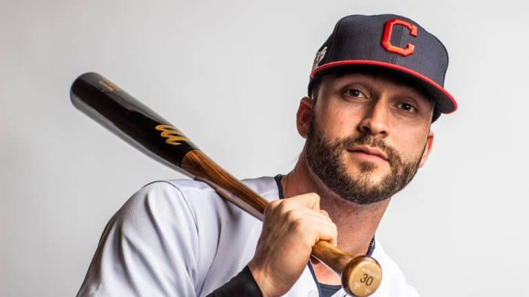 tyler-naquin-baseball-bat-photo-mlb