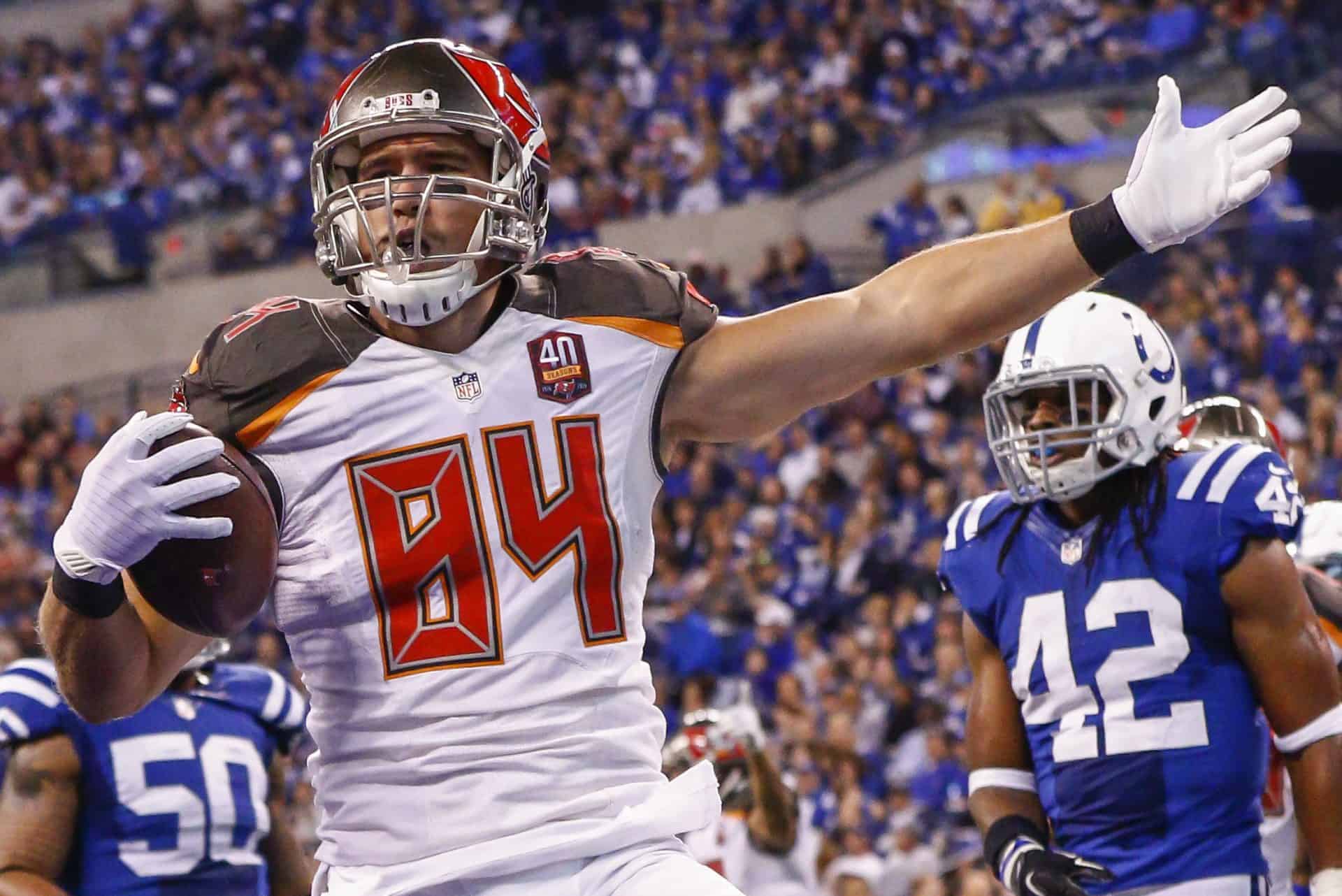 Cameron Brate : Family, Career, Tampa Bay Buccaneer & Personal Life ...