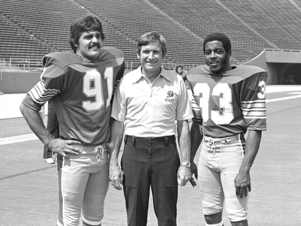 Tony Dorsett With His Former Coach Johnny Majors