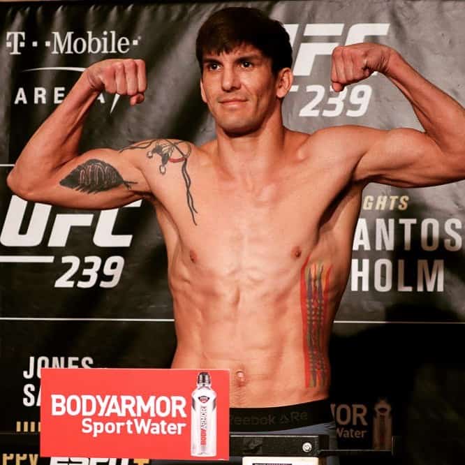 Chance Rencountre during UFC239 weigh-in