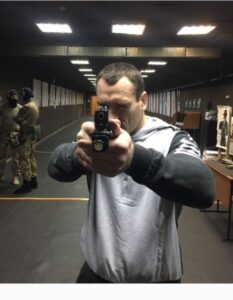Kunchenko loves Gun lover