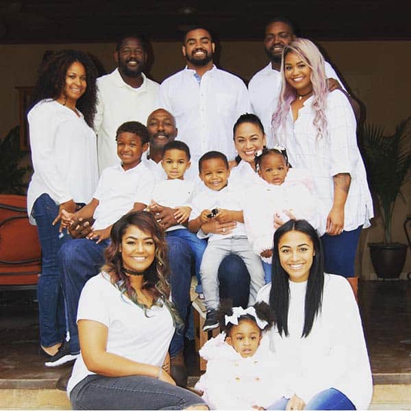 Demetress Bell With His Father's Family