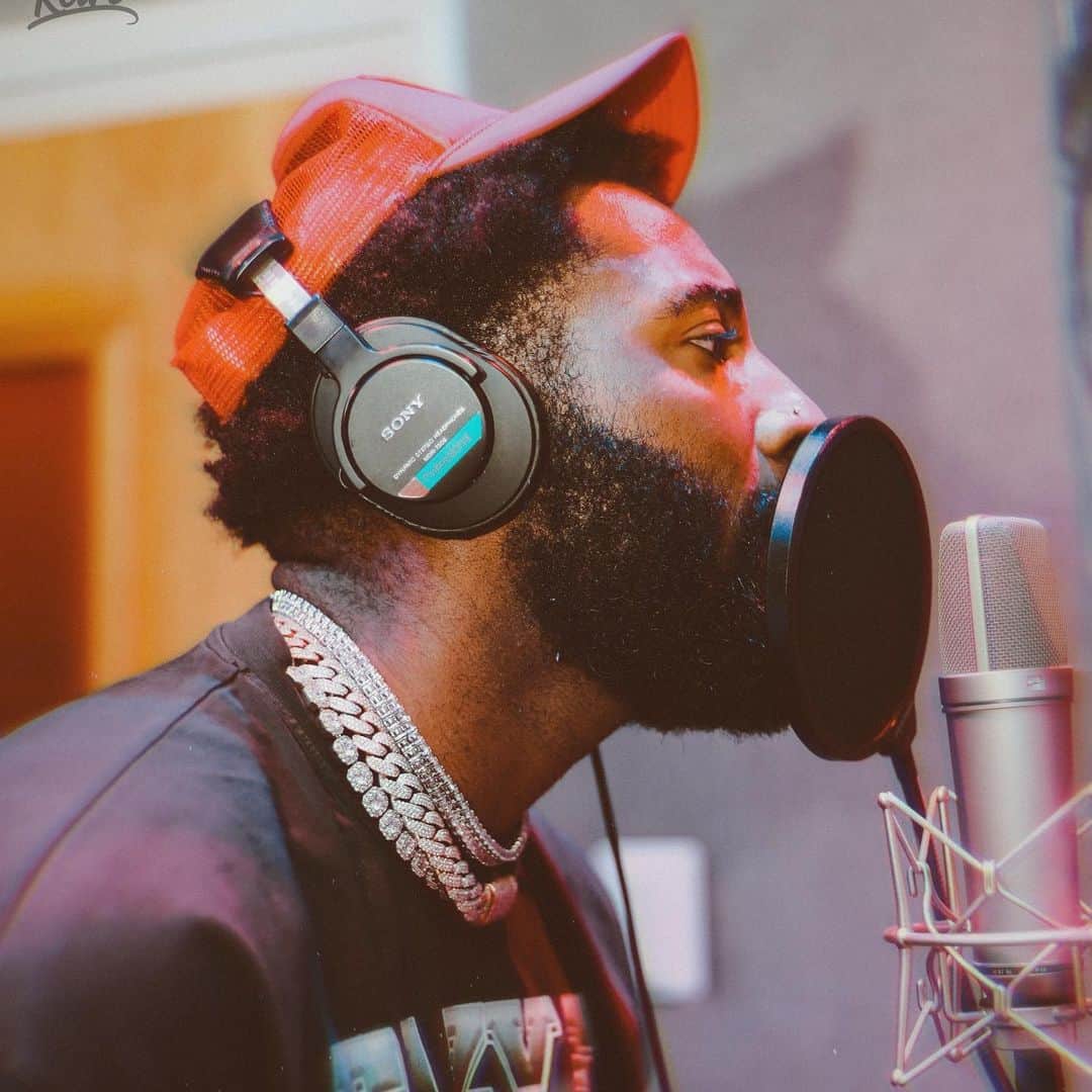 Drummond recording his song
