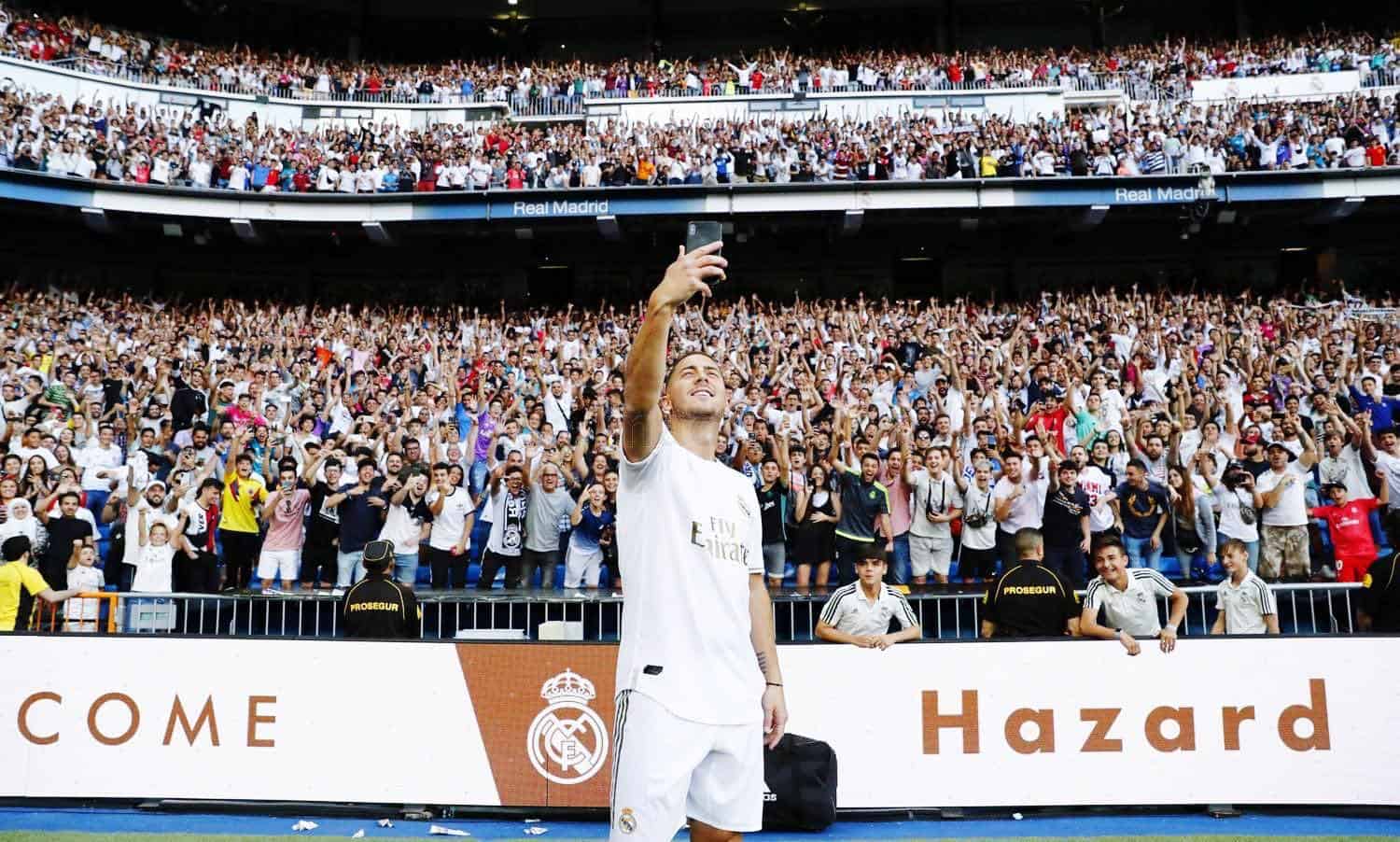 Eden Hazard taking selfie with fans during his Real Madrid unveiling