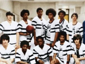 Magic Johnson With His School's Friends