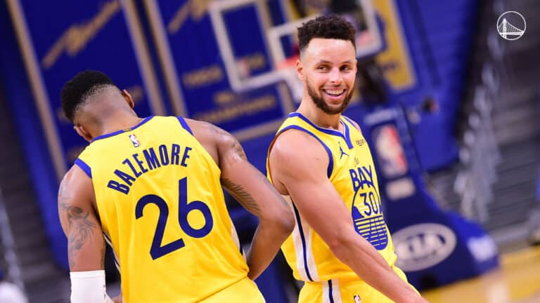 Steph erupts with 41 points to win over the Bucks