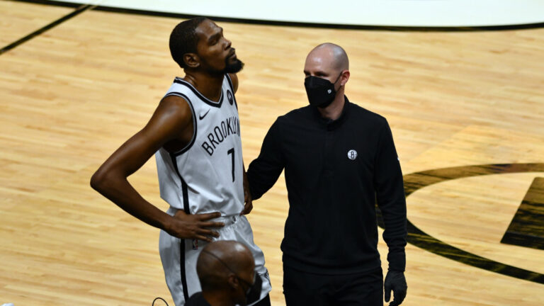 Kevin leaves the game early against the Heat