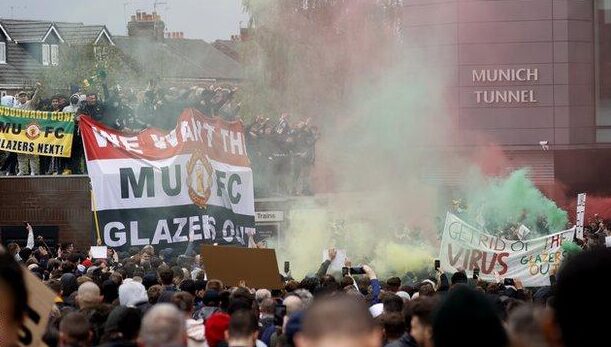 Angry United fans are making their voices heard again. (Source: BBC)