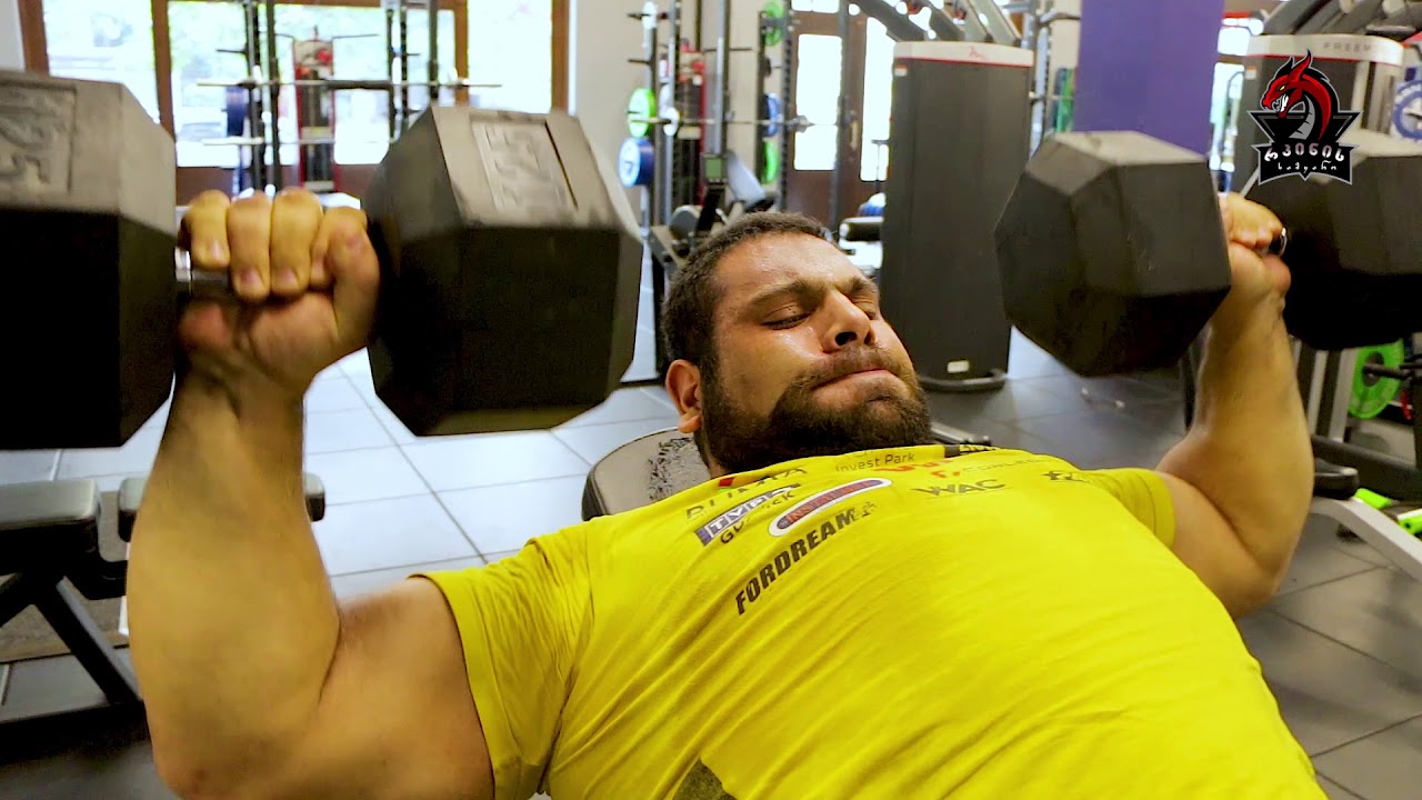 Levan Saginashvili training with the barbells