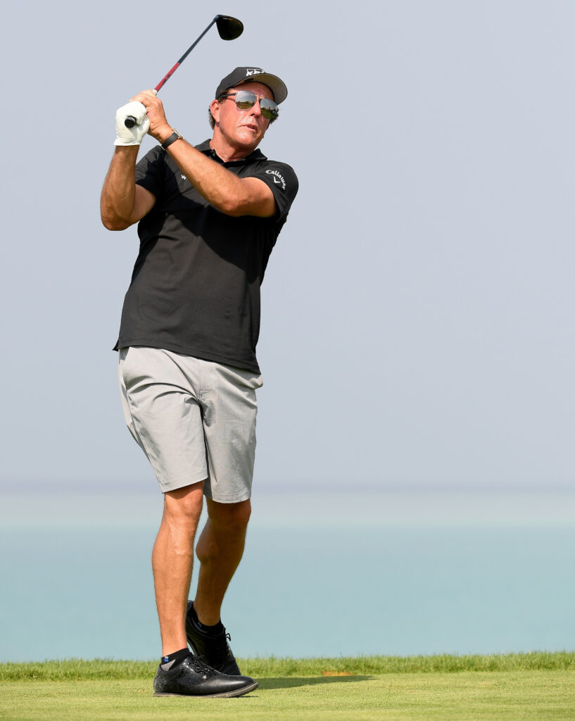 World famous golfer Phil Mickelson has a net worth of $400 m