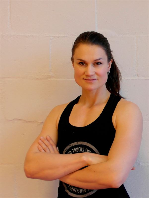Heidi Andersson arm wrestler