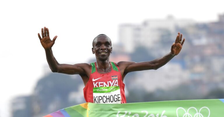 Eliud Kipchoge Bio: Early Life, Diet, Training & Net Worth