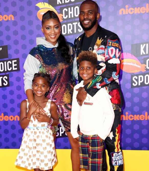 Jada With Her Husband And Kids