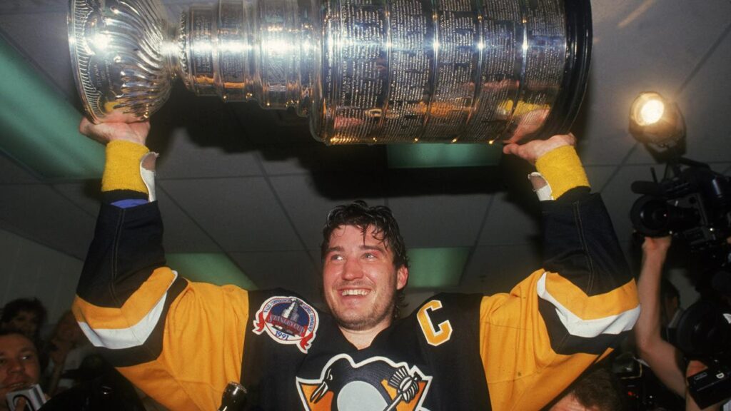 Mario Lemieux with Stanley Cup