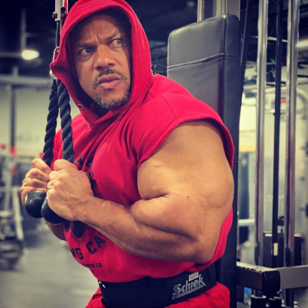 Phil Heath doing his workout (Source: Instagram)