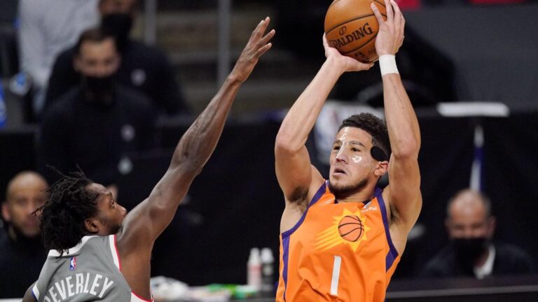 Booker led the Suns