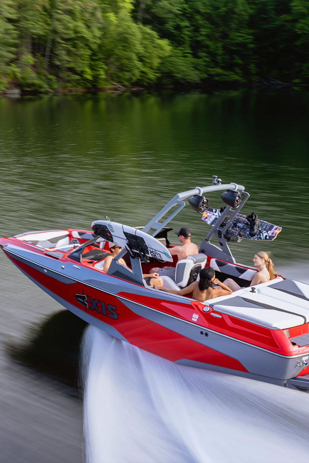 Best Wakeboarding Boats In the World [2024 Update] Players Bio