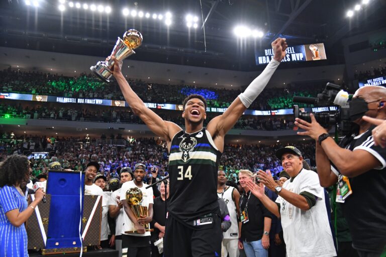 Giannis led the Bucks to win