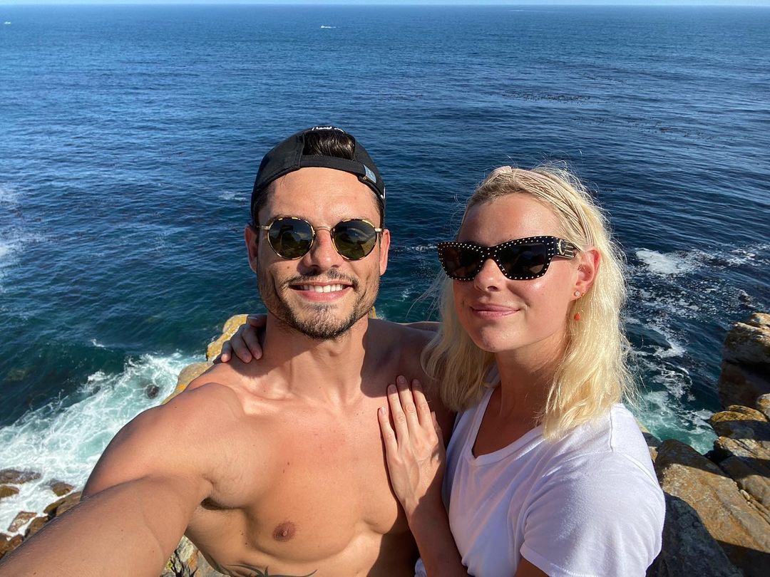 Florent Manaudou is enjoying the holiday with his girlfriend