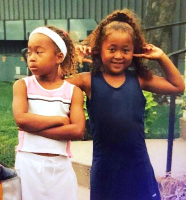 Naomi-Osakas-childhood-photo-with-her-sister