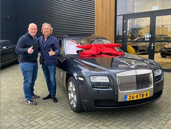 Michael van Gerwen with his new car RollsRoyce
