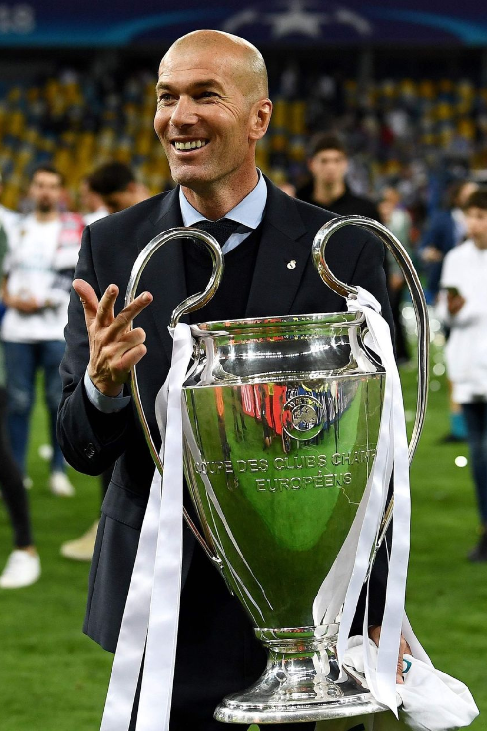 zidane-with-his-3rd-ucl