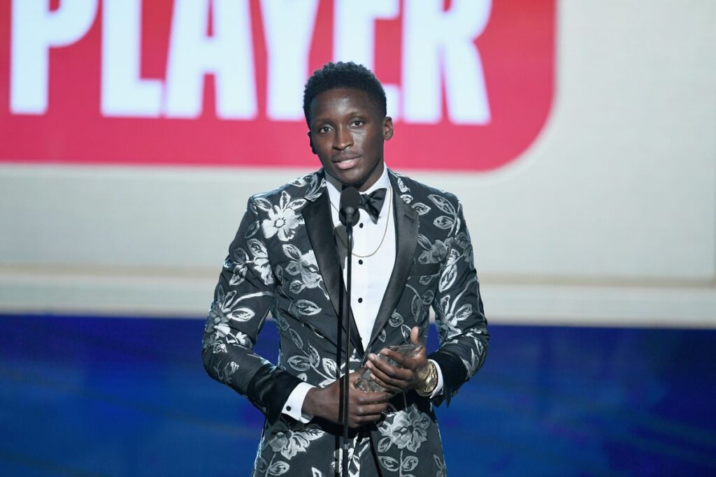 Victor Oladipo wins Most Improved Player Award at NBA Awards