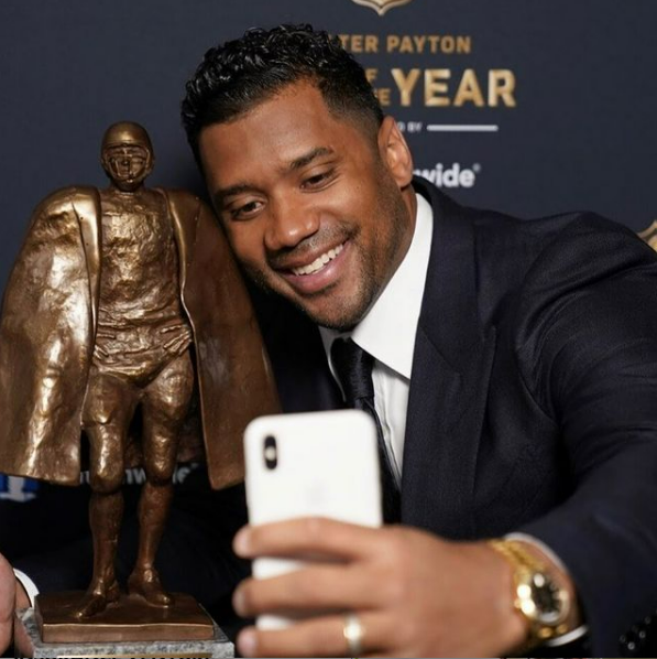 Who is Russell Wilson's mother?