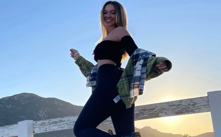 Emma Gretzky being complimented by the sun rays