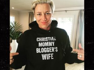 Abby Wambach's wife: All the Details about Glennon Doyle - Players Bio