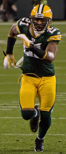 Charles_Woodson_playing_against_Vikings