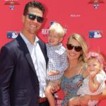 Jacob-deGrom-Stacey-Harris-and-kids