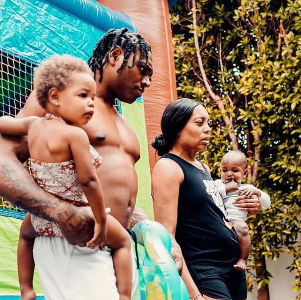 Jalen with his daughters and mother