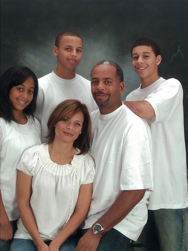 The Curry Family: Sonya, Dell, And Their Three Children